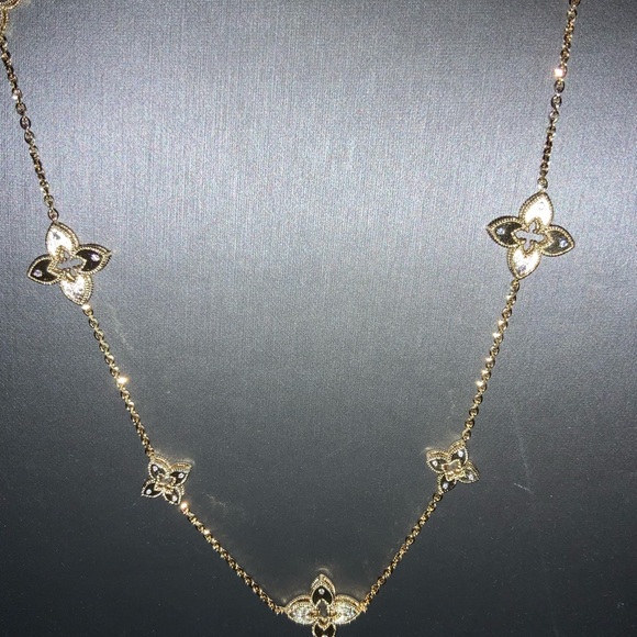 18k Venetian Station Necklace - Picture 9 of 14